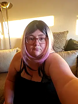 Snapshot of xXLunaBlissXx chatting on 28, 4, 2026 xXLunaBlissXx online show from 28, 4, 2026