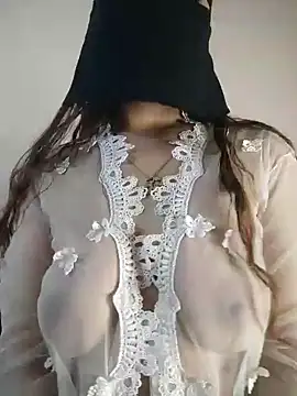 Snapshot of Yasmin_Oh chatting on 15, 6, 2026 Yasmin Oh online show from 15, 6, 2026