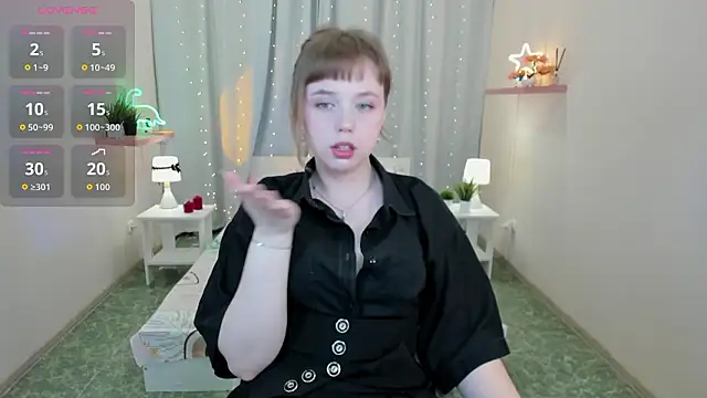 Snapshot of LeonaHicks chatting on 24, 3, 2026 LeonaHicks online show from 24, 3, 2026