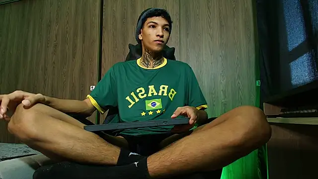 Snapshot of im_Usuga chatting on 1, 6, 2026 im Usuga online show from 1, 6, 2026