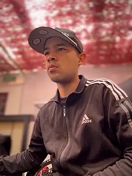 Snapshot of Zhang_Weii chatting on 25, 3, 2026 Zhang Weii online show from 25, 3, 2026