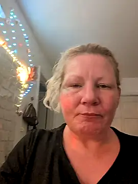 Snapshot of trippsgotlips chatting on 27, 5, 2026 trippsgotlips online show from 27, 5, 2026