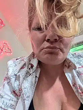 Snapshot of trippsgotlips chatting on 20, 6, 2026 trippsgotlips online show from 20, 6, 2026
