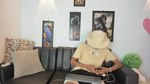 Snapshot of sweet_rose72 chatting on 8, 5, 2026 sweet rose72 online show from 8, 5, 2026