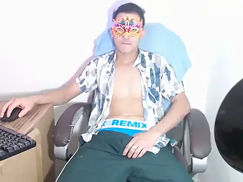 SexyboyHot2000 online show from 7, 5, 2026