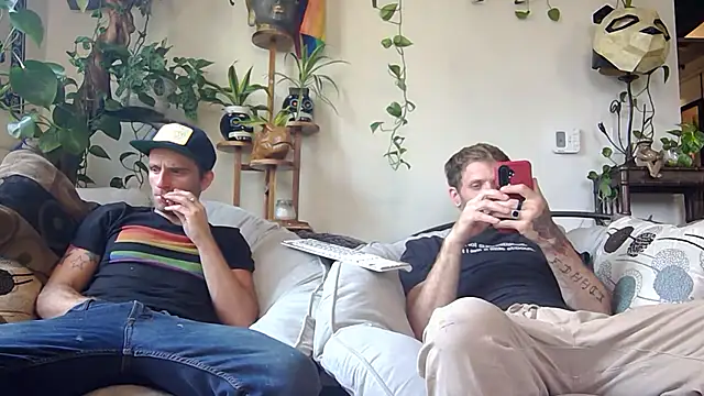 Snapshot of DavidEugeneOr chatting on 4, 8, 2026 DavidEugeneOr online show from 4, 8, 2026
