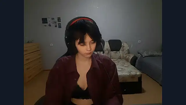 Snapshot of ShaynaLinley chatting on 21, 4, 2026 ShaynaLinley online show from 21, 4, 2026