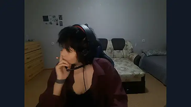 Snapshot of ShaynaLinley chatting on 21, 4, 2026 ShaynaLinley online show from 21, 4, 2026