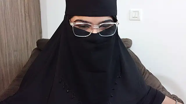karandeep kaur isback online show from 27, 3, 2026