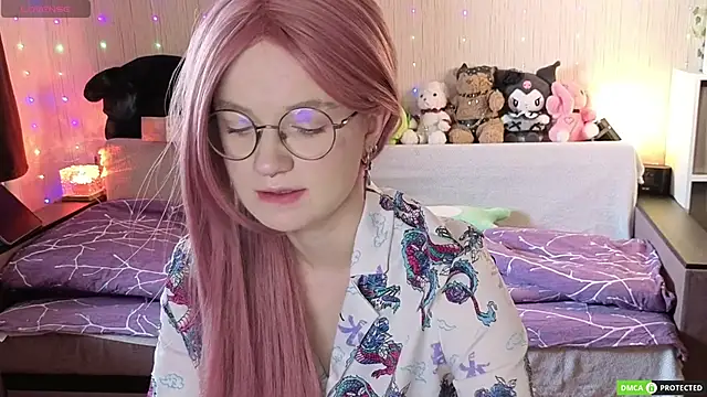 Snapshot of JulietFisher chatting on 12, 4, 2026 JulietFisher online show from 12, 4, 2026