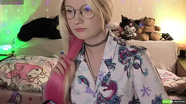 Snapshot of JulietFisher chatting on 25, 4, 2026 JulietFisher online show from 25, 4, 2026