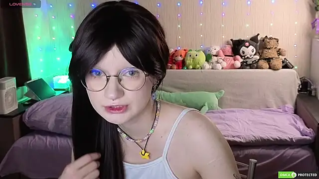 Snapshot of JulietFisher chatting on 10, 5, 2026 JulietFisher online show from 10, 5, 2026