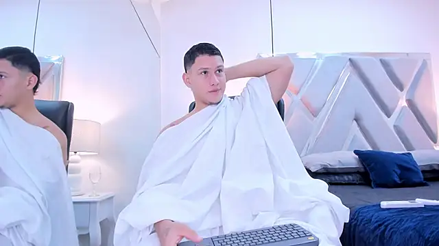 Chriss Diamond online show from 21, 4, 2026