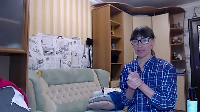 Snapshot of LadyL2026 chatting on 11, 4, 2026 LadyL2026 online show from 11, 4, 2026