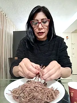 Snapshot of SamanthaRosse01_ chatting on 3, 4, 2026 SamanthaRosse01 online show from 3, 4, 2026