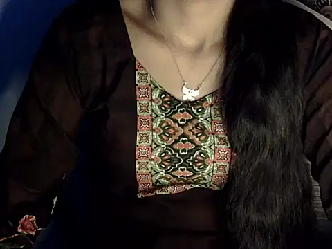 Snapshot of Shinny_ chatting on 7, 4, 2026 Shinny online show from 7, 4, 2026