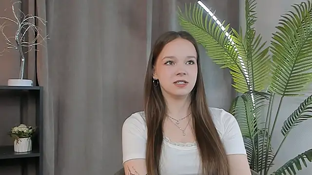 Snapshot of KiraGbur chatting on 26, 3, 2026 KiraGbur online show from 26, 3, 2026