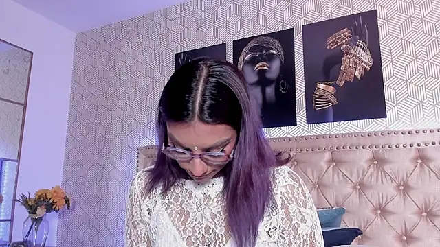 ValeAlvarez  online show from 10, 4, 2026