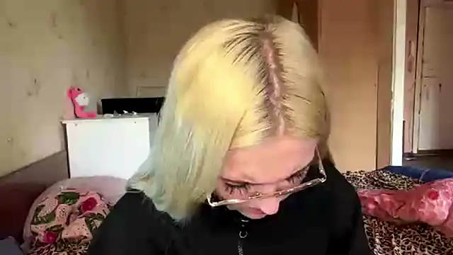 Sophia Blonde online show from 6, 5, 2026
