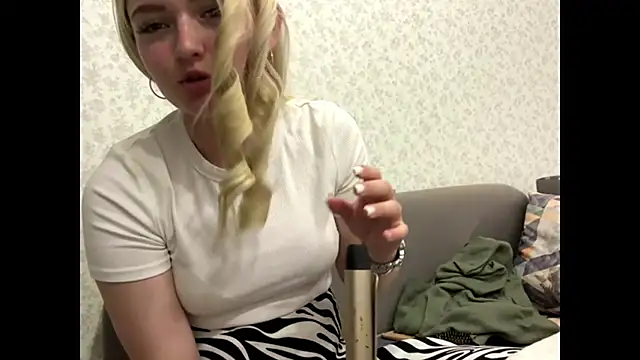 Sophia Blonde online show from 18, 5, 2026