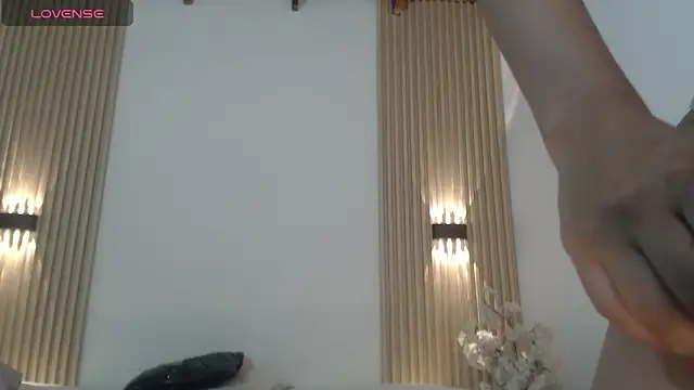 Snapshot of IslaScott chatting on 8, 5, 2026 IslaScott online show from 8, 5, 2026