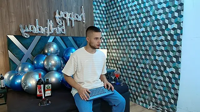 Snapshot of Joaho_Fernandez chatting on 8, 7, 2026 Joaho Fernandez online show from 8, 7, 2026