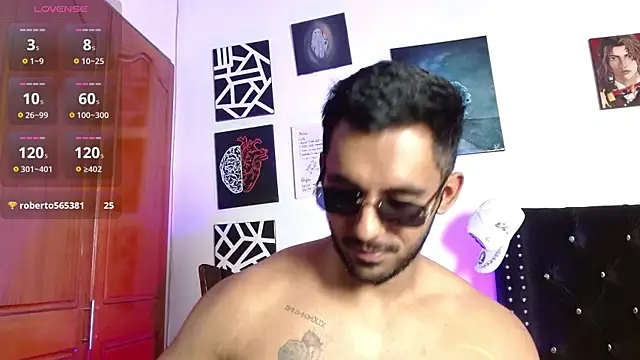 Snapshot of romanpearce_ chatting on 27, 5, 2026 romanpearce online show from 27, 5, 2026