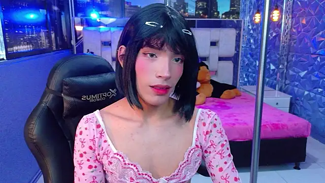 IsaacNovaa online show from 10, 6, 2026
