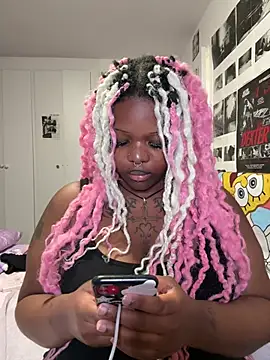 Nyla xox online show from 2, 4, 2026