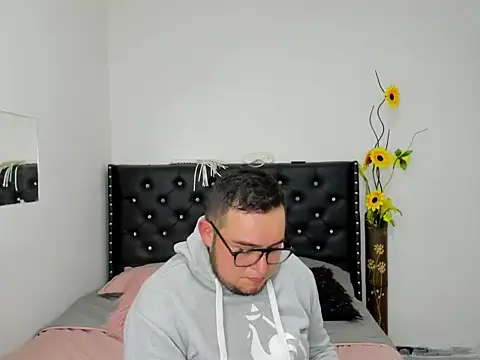 Xavier Blaze online show from 25, 3, 2026