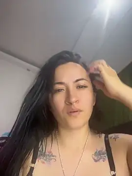 Snapshot of kimberly_peter chatting on 8, 5, 2026 kimberly peter online show from 8, 5, 2026