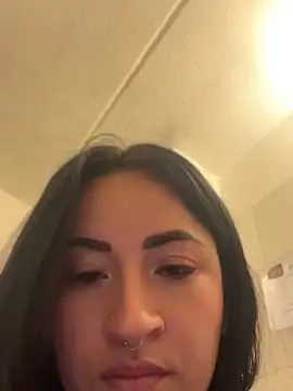 Snapshot of kimberly_peter chatting on 17, 5, 2026 kimberly peter online show from 17, 5, 2026