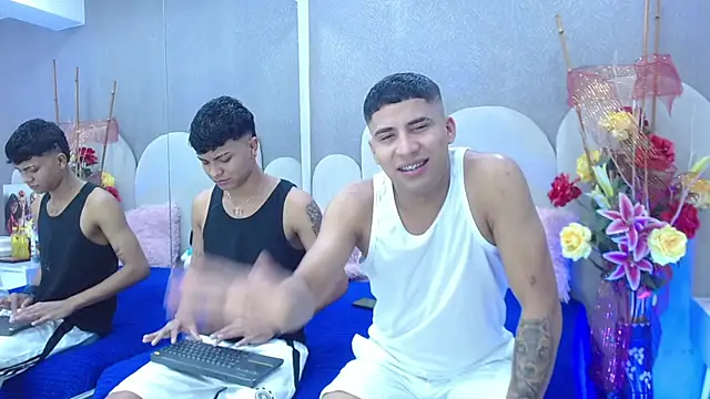 Snapshot of party_duo_playboy chatting on 20, 4, 2026 party duo playboy online show from 20, 4, 2026