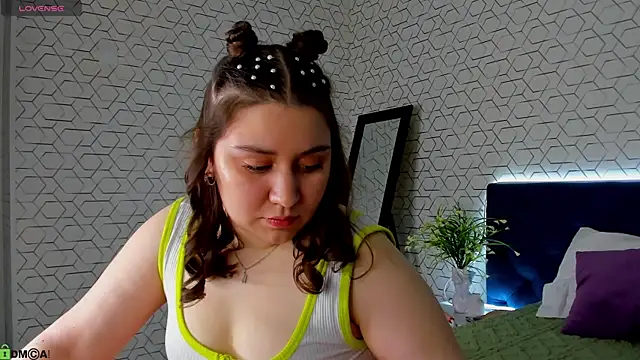 Maya Raay online show from 19, 4, 2026