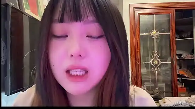 thelittlexx online show from 16, 4, 2026