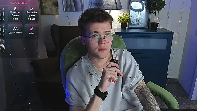 Snapshot of Thomas_Norton chatting on 12, 6, 2026 Thomas Norton online show from 12, 6, 2026