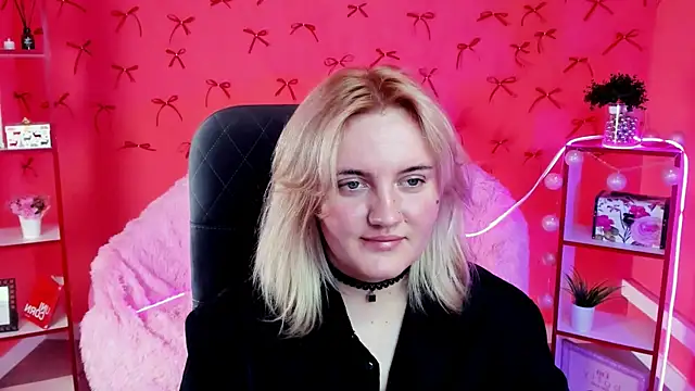 KathyBriggs online show from 25, 5, 2026