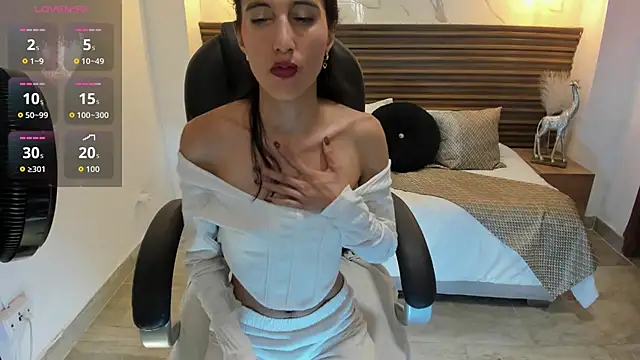 Snapshot of Shary_leon chatting on 18, 7, 2026 Shary leon online show from 18, 7, 2026
