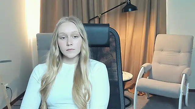 Snapshot of VestaBowmer chatting on 27, 3, 2026 VestaBowmer online show from 27, 3, 2026