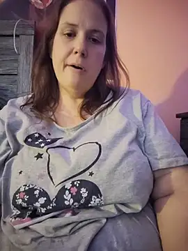 Snapshot of 023thickandjuicy07 chatting on 13, 6, 2026 023thickandjuicy07 online show from 13, 6, 2026