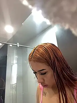 Snapshot of gretchen_1998 chatting on 7, 4, 2026 gretchen 1998 online show from 7, 4, 2026