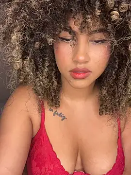 Snapshot of Kendra_curly chatting on 5, 5, 2026 Kendra curly online show from 5, 5, 2026