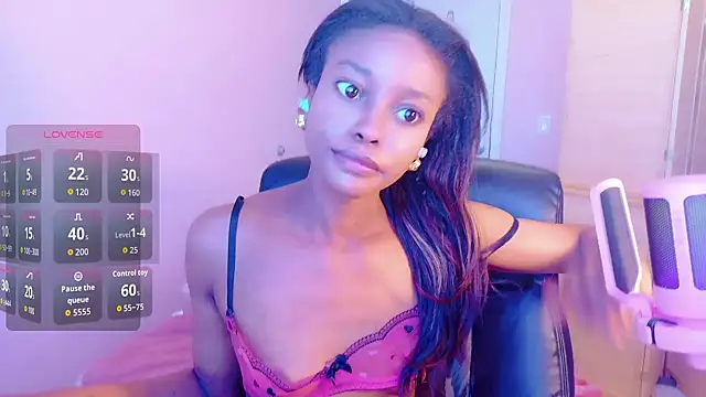 Snapshot of Amber_Fae chatting on 7, 5, 2026 Amber Fae online show from 7, 5, 2026