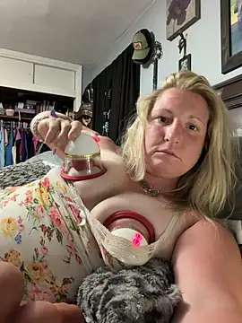 Snapshot of sweetkacibaby chatting on 2, 7, 2026 sweetkacibaby online show from 2, 7, 2026