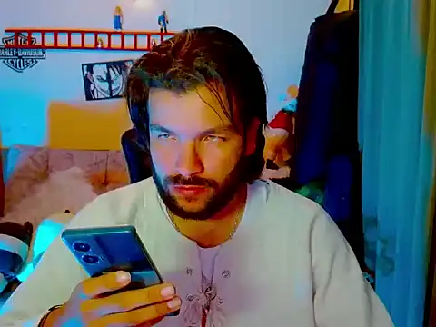 Snapshot of matt_smith chatting on 17, 4, 2026 matt smith online show from 17, 4, 2026