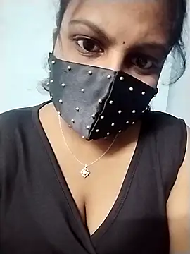 Snapshot of honeyflowerr chatting on 3, 4, 2026 honeyflowerr online show from 3, 4, 2026