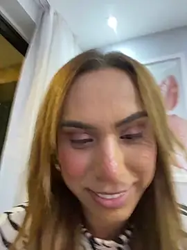 Jullyanaximeness online show from 13, 5, 2026