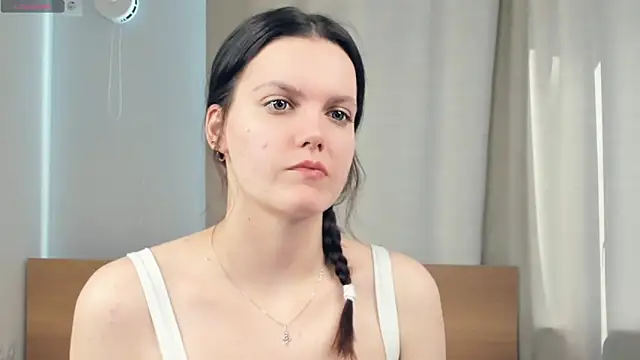 Snapshot of JuliannPaysour chatting on 2, 4, 2026 JuliannPaysour online show from 2, 4, 2026