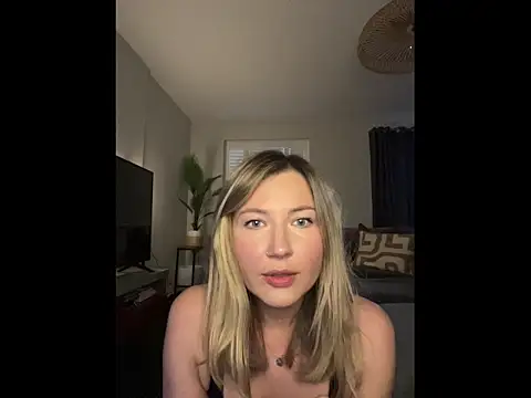 WhereisAlice online show from 16, 4, 2026