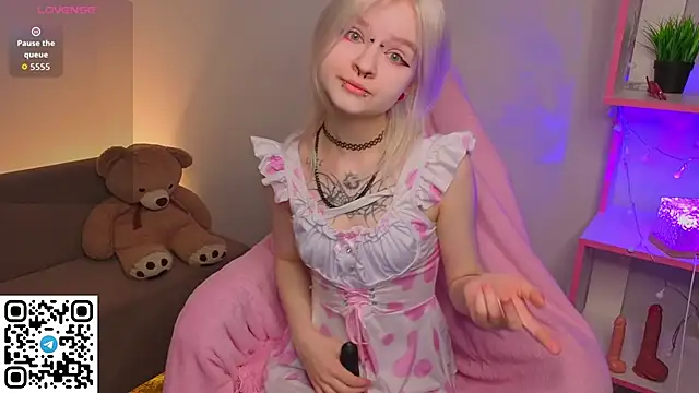 Snapshot of Mary_Wester chatting on 21, 4, 2026 Mary Wester online show from 21, 4, 2026